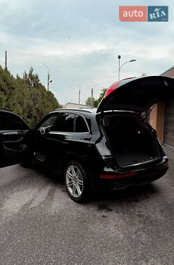Внедорожник / Кроссовер Audi Q5 2011 в 