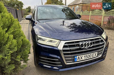 Внедорожник / Кроссовер Audi Q5 2017 в 