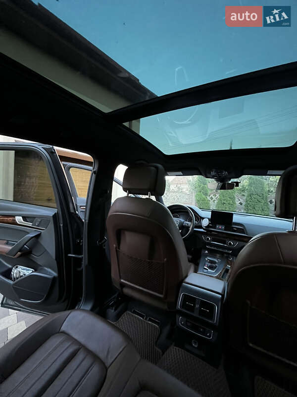 Позашляховик / Кросовер Audi Q5 2017 в Львові