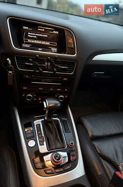 Внедорожник / Кроссовер Audi Q5 2015 в 