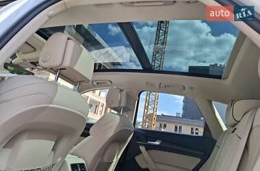 Позашляховик / Кросовер Audi Q5 2021 в 