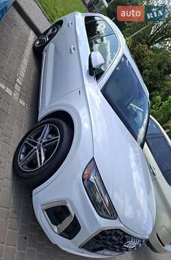 Позашляховик / Кросовер Audi Q5 2021 в 