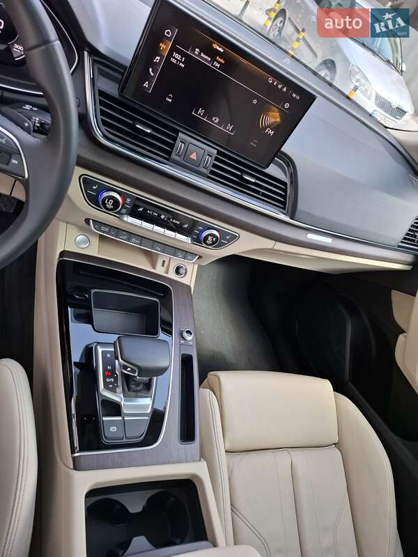 Внедорожник / Кроссовер Audi Q5 2021 в Львове фото 39 Внедорожник / Кроссовер Audi Q5 2021 в Львове