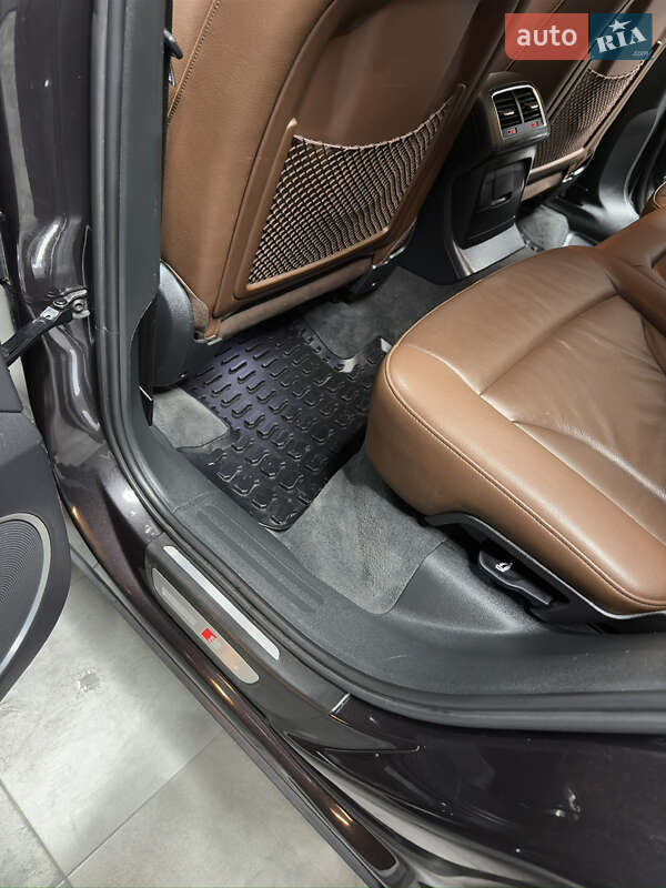 Позашляховик / Кросовер Audi Q5 2014 в Вараші