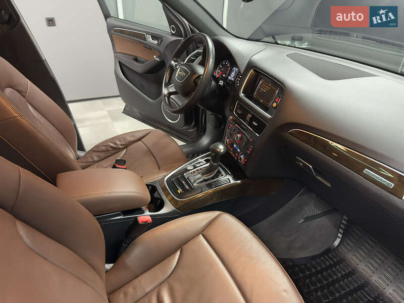 Позашляховик / Кросовер Audi Q5 2014 в Вараші