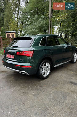Внедорожник / Кроссовер Audi Q5 2017 в 