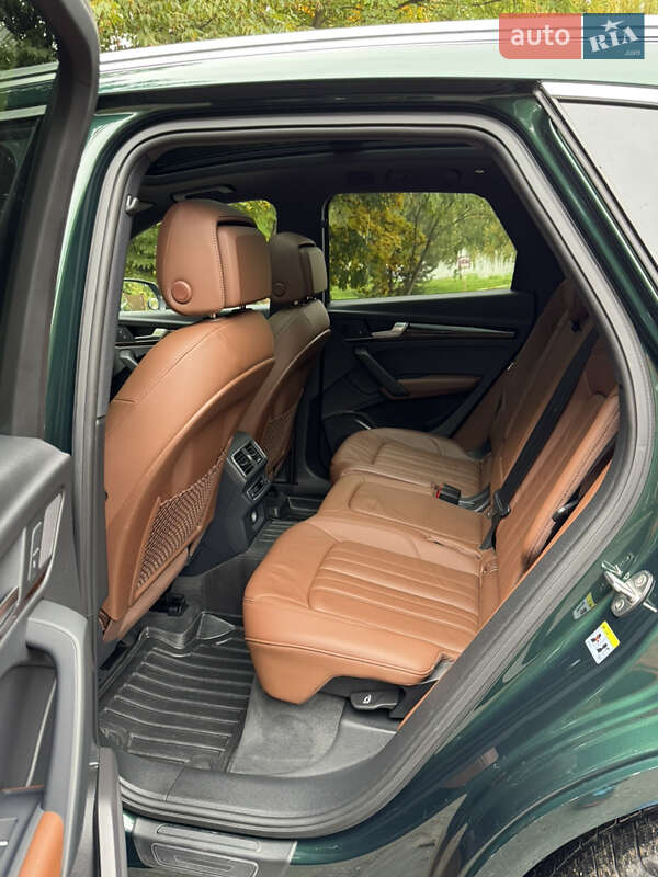 Внедорожник / Кроссовер Audi Q5 2017 в Ивано-Франковске