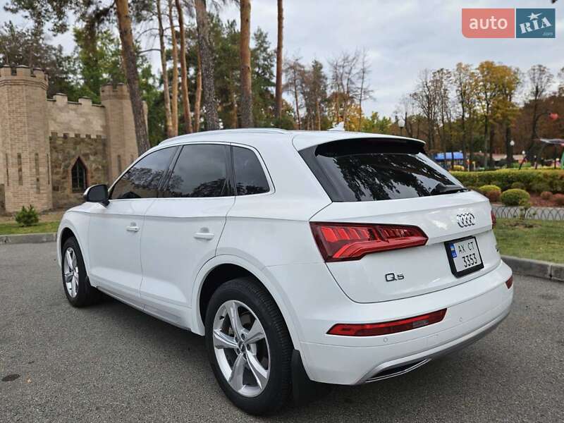 Позашляховик / Кросовер Audi Q5 2017 в Києві