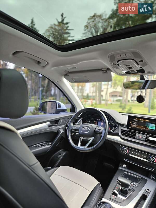 Позашляховик / Кросовер Audi Q5 2017 в Києві