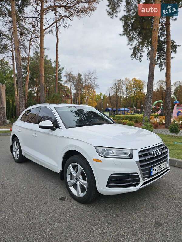 Позашляховик / Кросовер Audi Q5 2017 в Києві