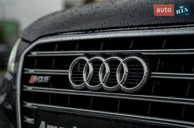 Внедорожник / Кроссовер Audi Q5 2015 в 