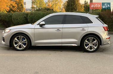 Внедорожник / Кроссовер Audi Q5 2021 в 