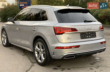 Внедорожник / Кроссовер Audi Q5 2021 в 