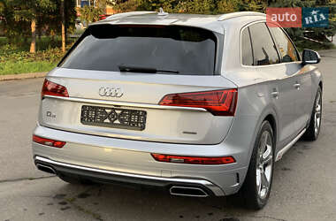 Внедорожник / Кроссовер Audi Q5 2021 в 