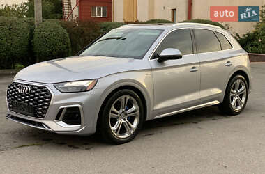 Внедорожник / Кроссовер Audi Q5 2021 в 
