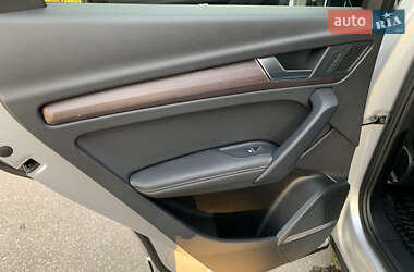 Внедорожник / Кроссовер Audi Q5 2021 в 
