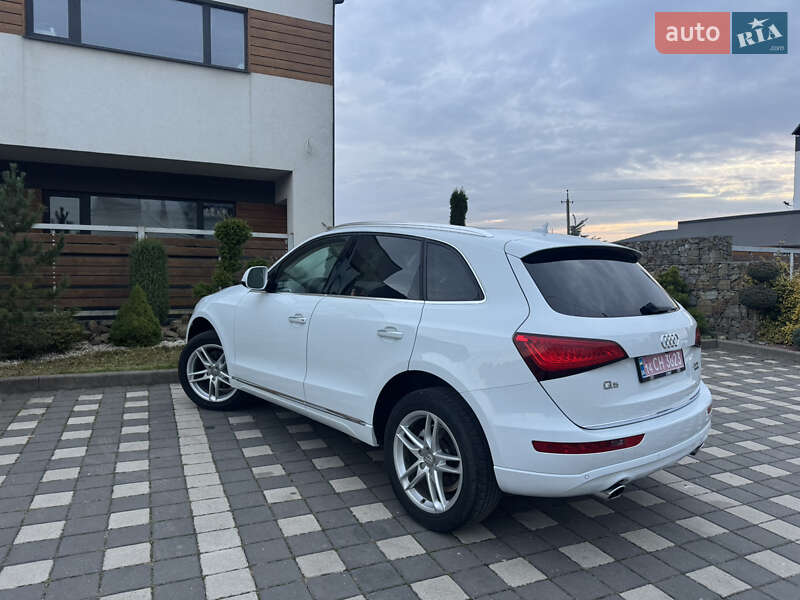 Позашляховик / Кросовер Audi Q5 2016 в Стрию
