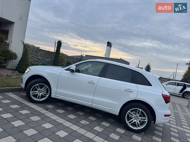 Позашляховик / Кросовер Audi Q5 2016 в Стрию