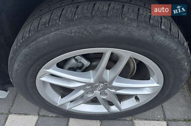 Внедорожник / Кроссовер Audi Q5 2016 в 