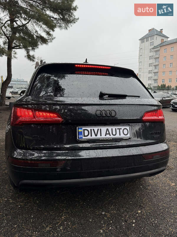 Позашляховик / Кросовер Audi Q5 2019 в Києві