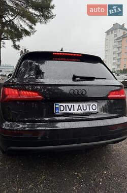 Позашляховик / Кросовер Audi Q5 2019 в 