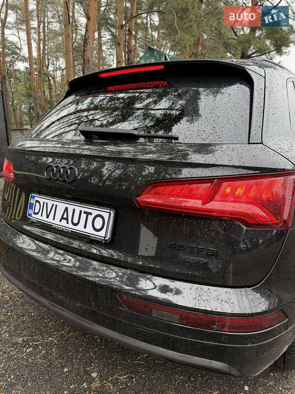Позашляховик / Кросовер Audi Q5 2019 в Києві