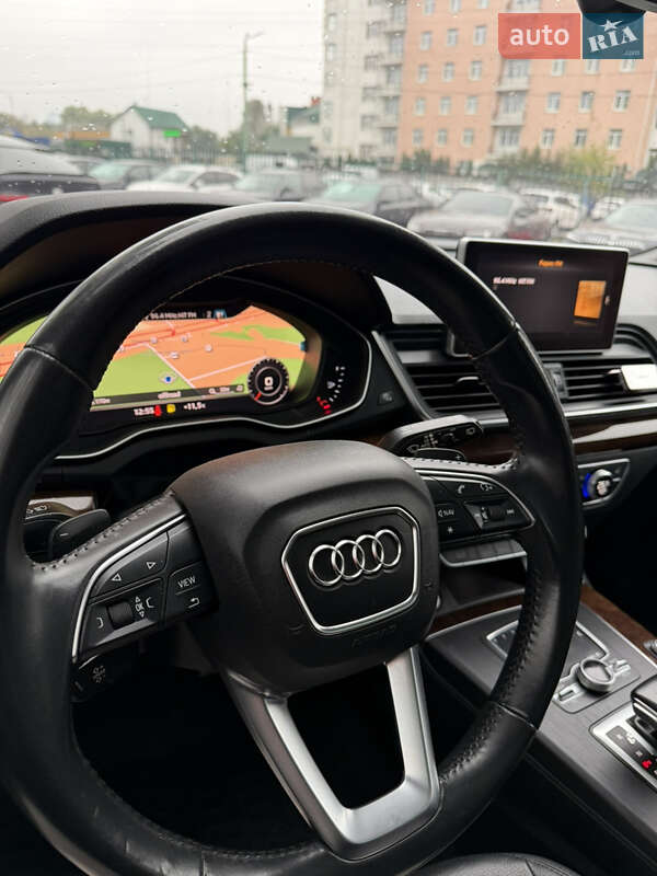 Позашляховик / Кросовер Audi Q5 2019 в Києві