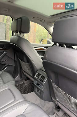 Позашляховик / Кросовер Audi Q5 2019 в 