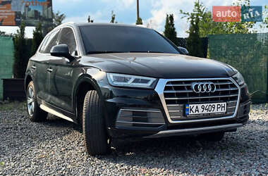 Позашляховик / Кросовер Audi Q5 2018 в 