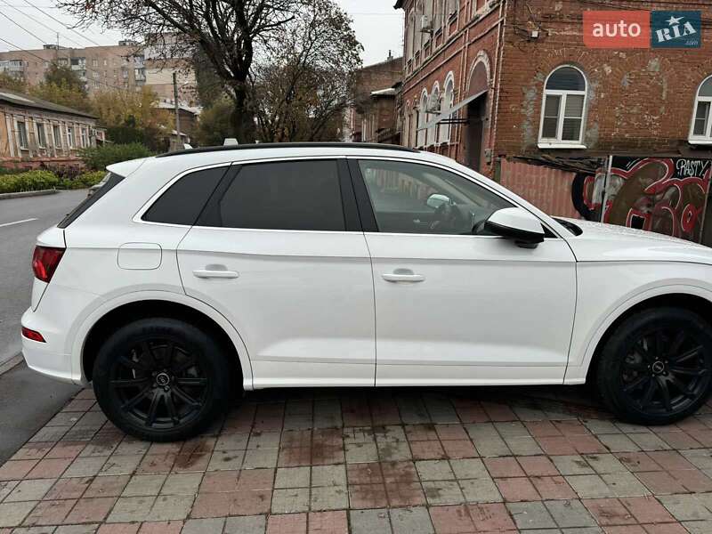 Внедорожник / Кроссовер Audi Q5 2018 в Харькове