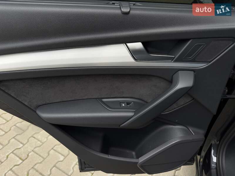 Внедорожник / Кроссовер Audi Q5 2017 в Стрые