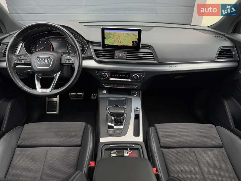 Внедорожник / Кроссовер Audi Q5 2017 в Стрые