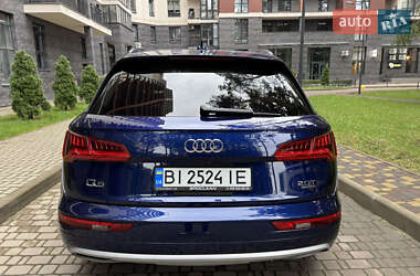 Позашляховик / Кросовер Audi Q5 2018 в 