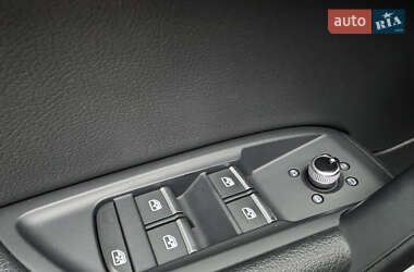Позашляховик / Кросовер Audi Q5 2018 в 