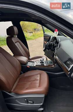 Внедорожник / Кроссовер Audi Q5 2020 в 