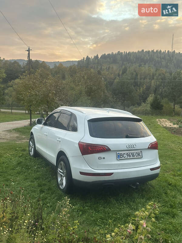 Позашляховик / Кросовер Audi Q5 2011 в Стрию