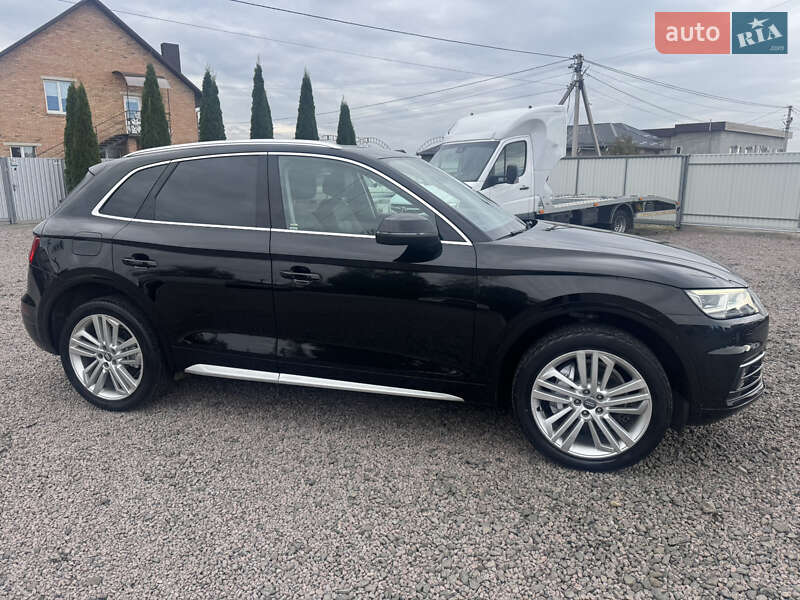 Внедорожник / Кроссовер Audi Q5 2018 в Луцке