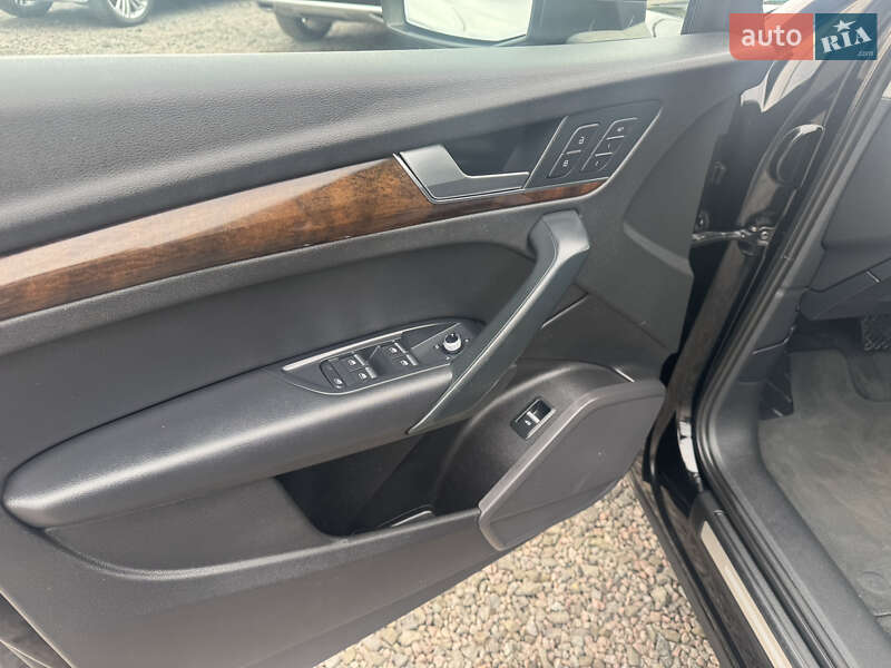 Внедорожник / Кроссовер Audi Q5 2018 в Луцке
