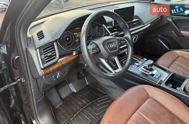 Внедорожник / Кроссовер Audi Q5 2018 в 