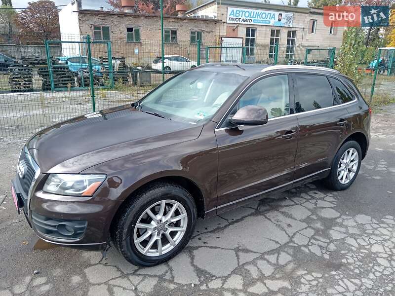 Внедорожник / Кроссовер Audi Q5 2012 в 