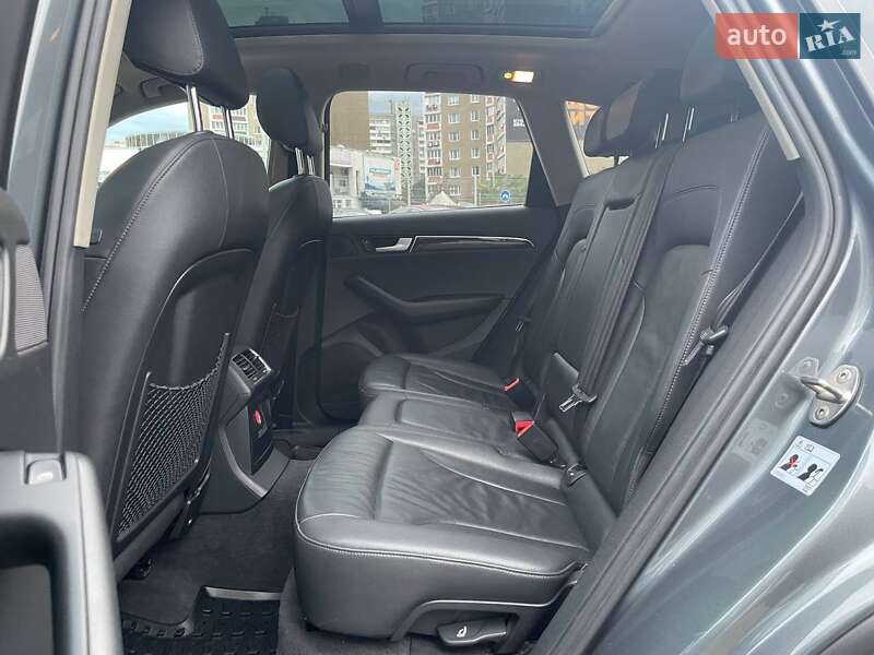 Внедорожник / Кроссовер Audi Q5 2011 в Киеве