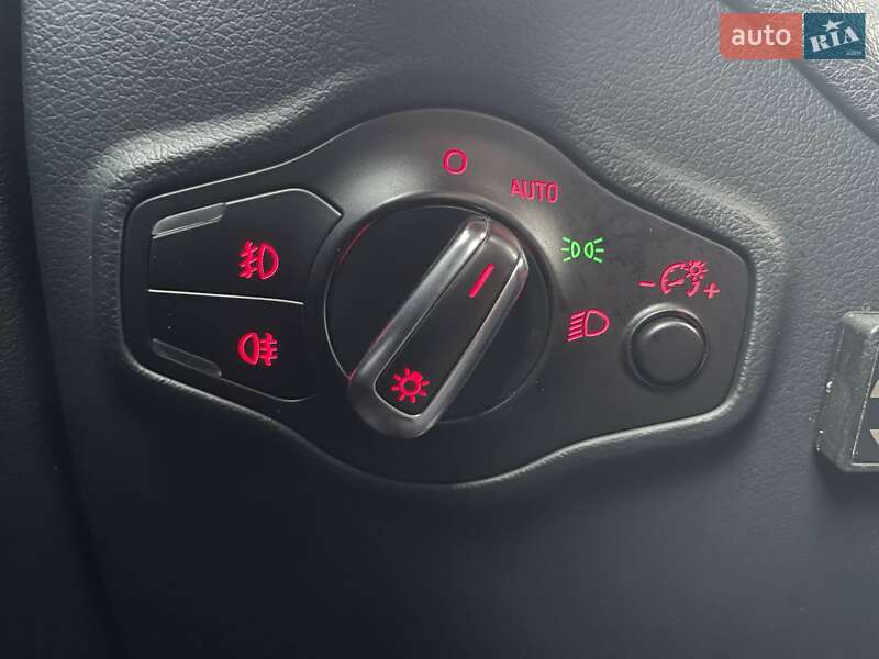 Внедорожник / Кроссовер Audi Q5 2011 в Киеве