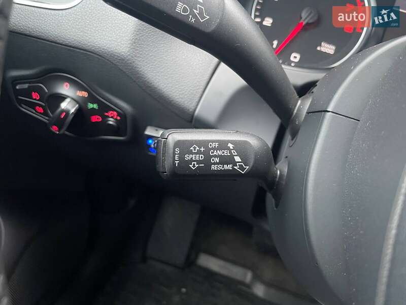 Внедорожник / Кроссовер Audi Q5 2011 в Киеве