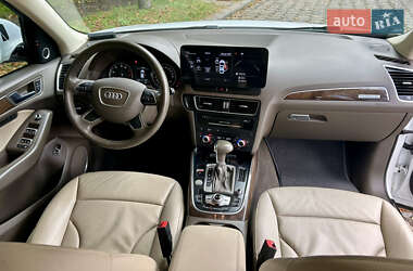 Внедорожник / Кроссовер Audi Q5 2015 в 