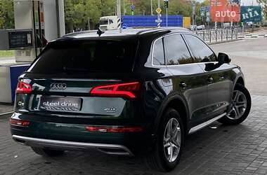 Внедорожник / Кроссовер Audi Q5 2018 в 