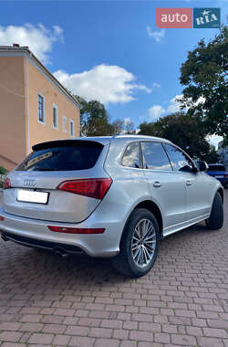 Внедорожник / Кроссовер Audi Q5 2010 в 