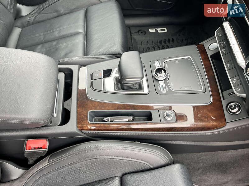 Позашляховик / Кросовер Audi Q5 2019 в Василькові