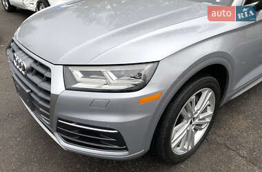 Внедорожник / Кроссовер Audi Q5 2018 в 