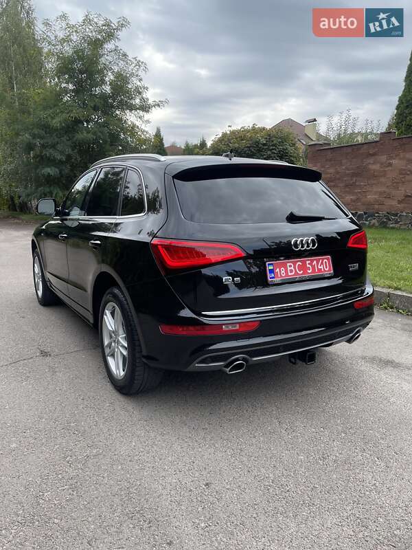 Внедорожник / Кроссовер Audi Q5 2015 в Ровно
