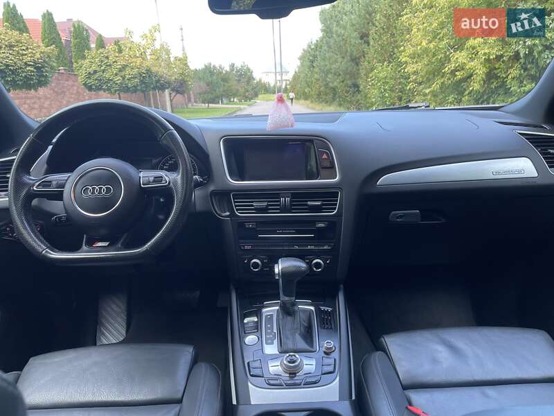 Внедорожник / Кроссовер Audi Q5 2015 в Ровно